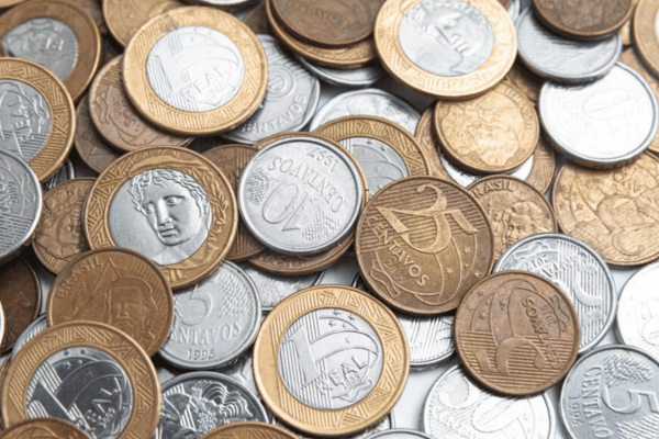 Você pode ter muito dinheiro em casa sem saber - Imagem de Mateus Andre no Freepik