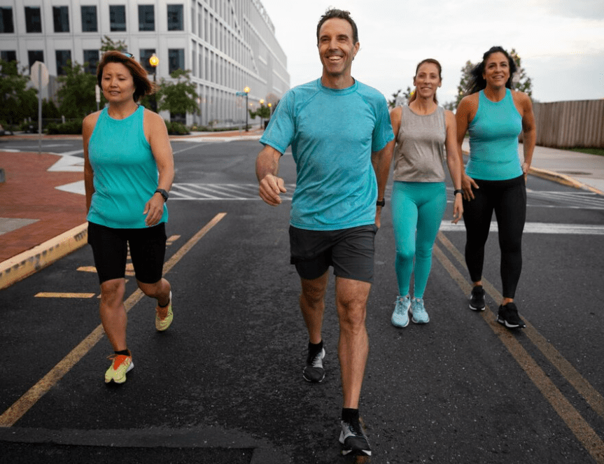 Quanto tempo preciso caminhar para emagrecer 1 kg - Imagem via Freepik