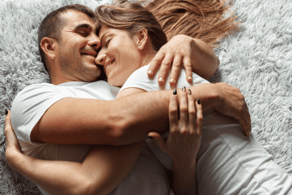 Os benefícios de Fazer Amor pela Manhã - Imagem via Freepik