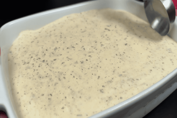 Sobremesa de pêssego com leite condensado - Imagem via Canal Schone desserts no Youtube