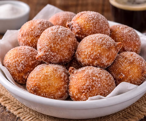 Bolinho de Chuva Crocante e Macio - Imagem via chatgpt
