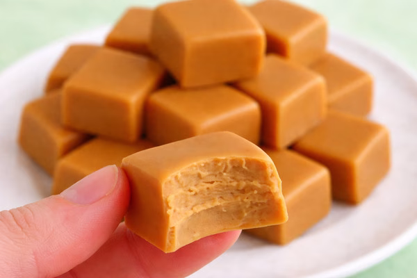 quadradinhos de doce de leite - imagem via chatgpt